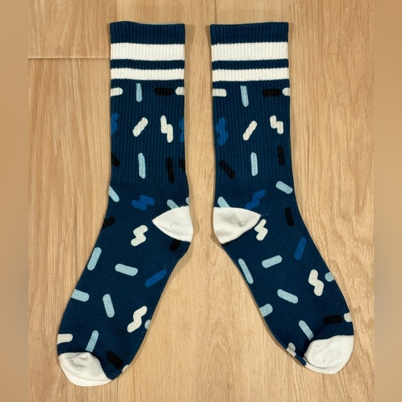 Fun Blue Pattern Socks - Picture 2 of 3